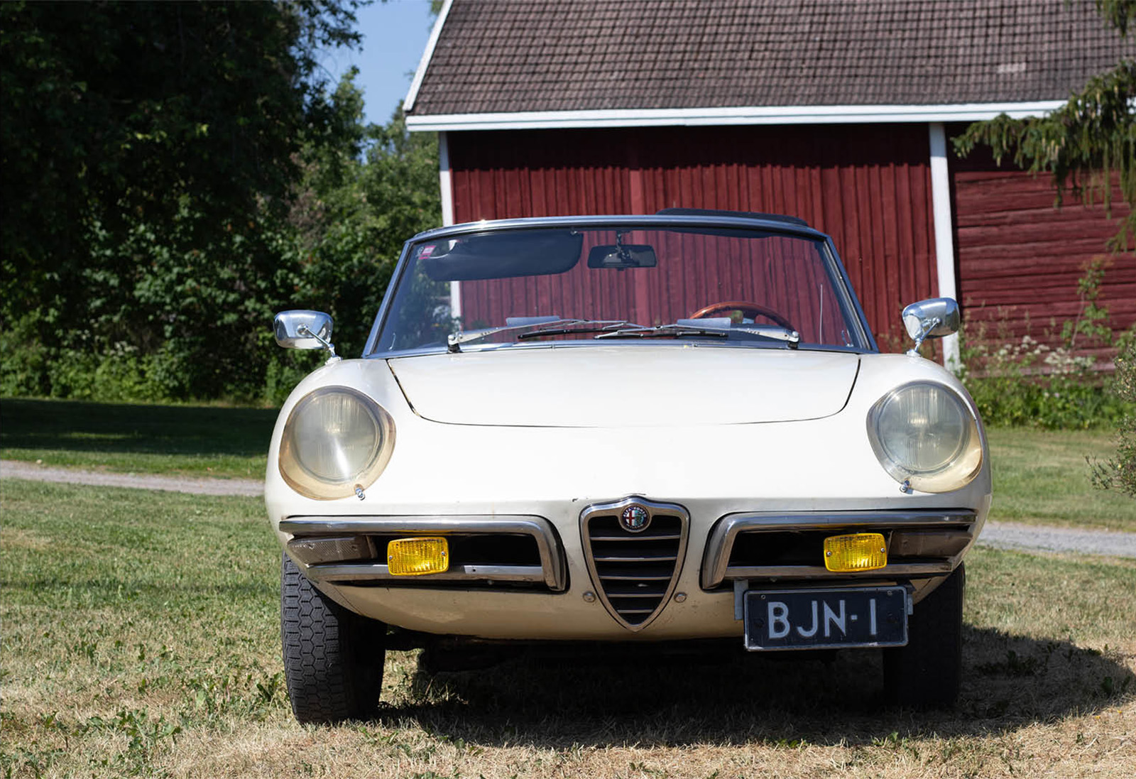 Museoavoauto suoraan edestä